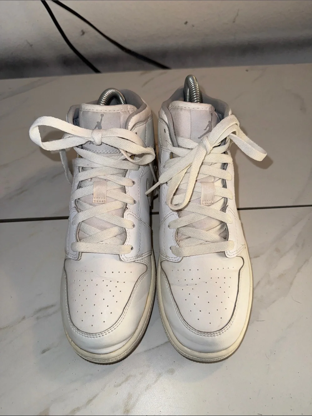 Jordan Men's Athletic Shoes White Jordan 1 Retro Mid White (2017)